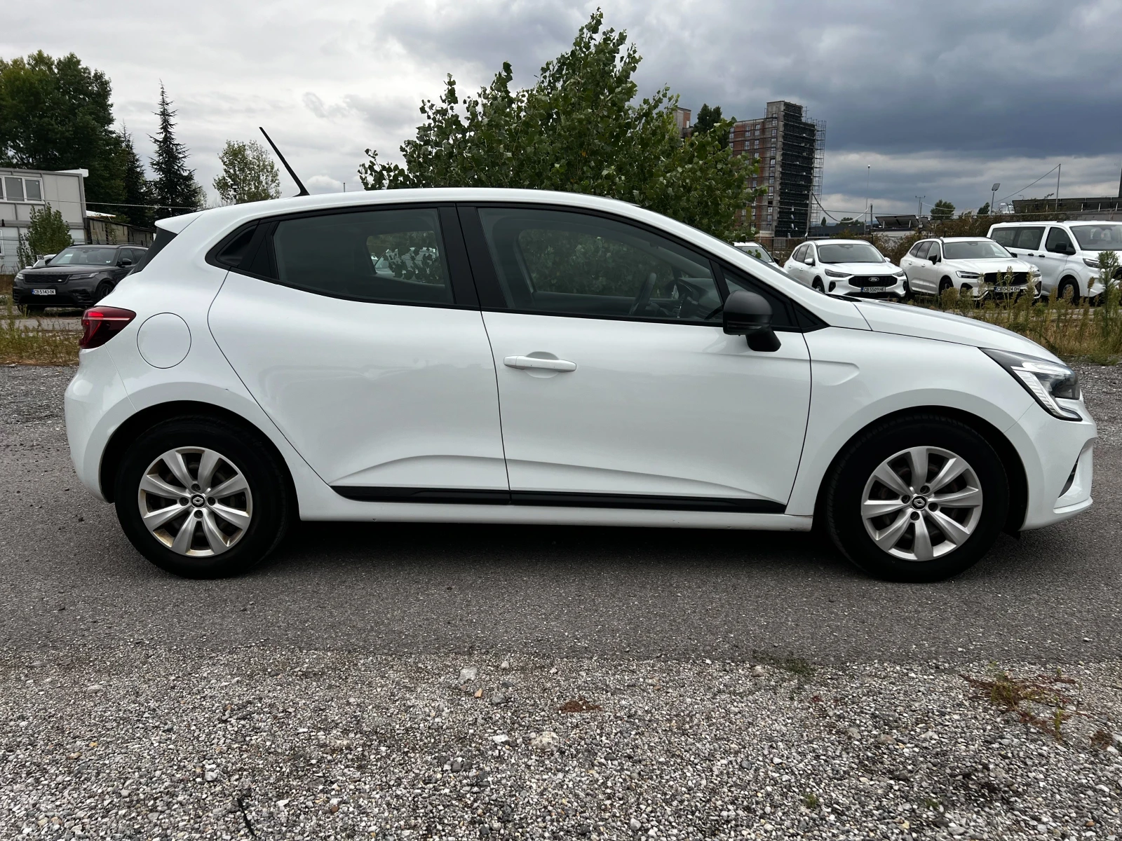 Renault Clio V M/T, снимка 4 - Автомобили и джипове - 56252044