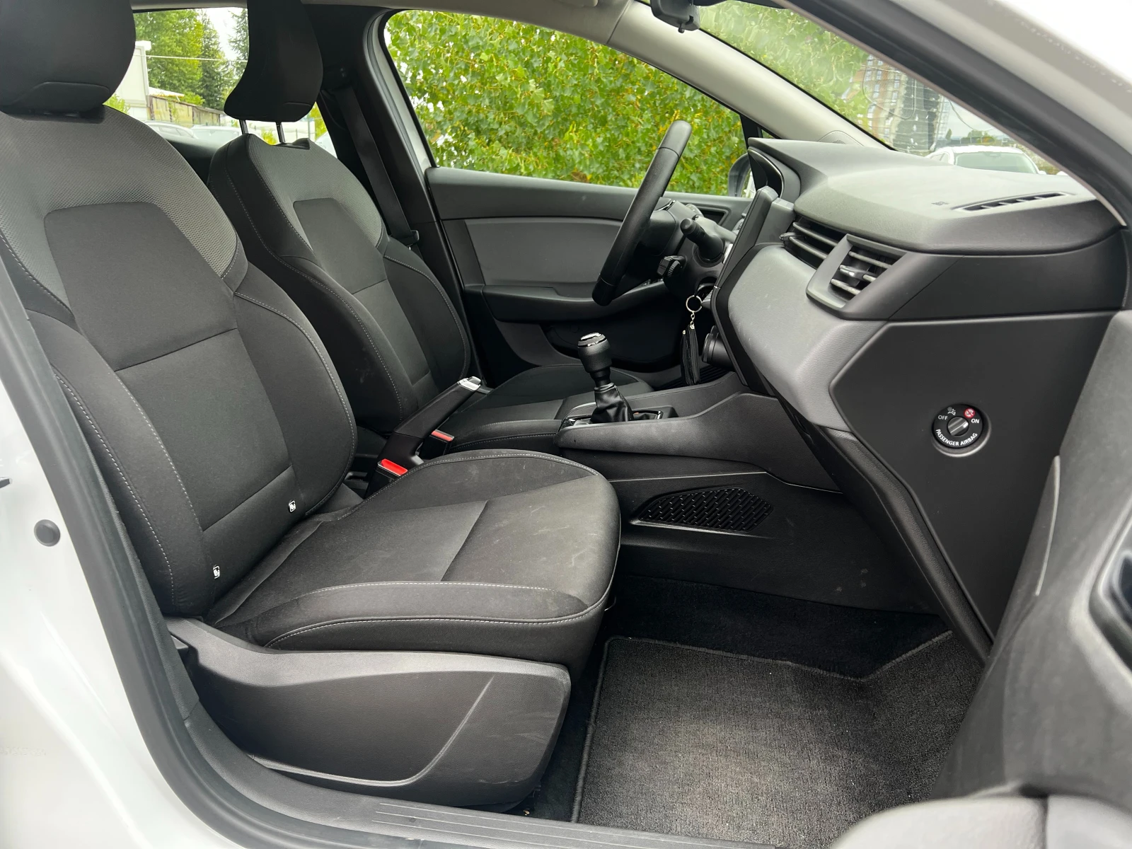 Renault Clio V M/T, снимка 15 - Автомобили и джипове - 56252044