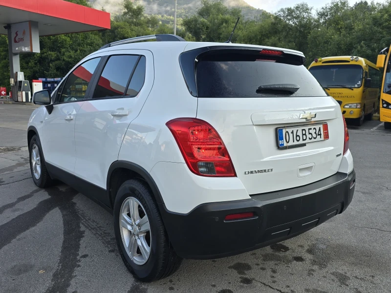 Chevrolet Trax  Италия 1.6  бензин Топ състояние, снимка 9 - Автомобили и джипове - 51058650
