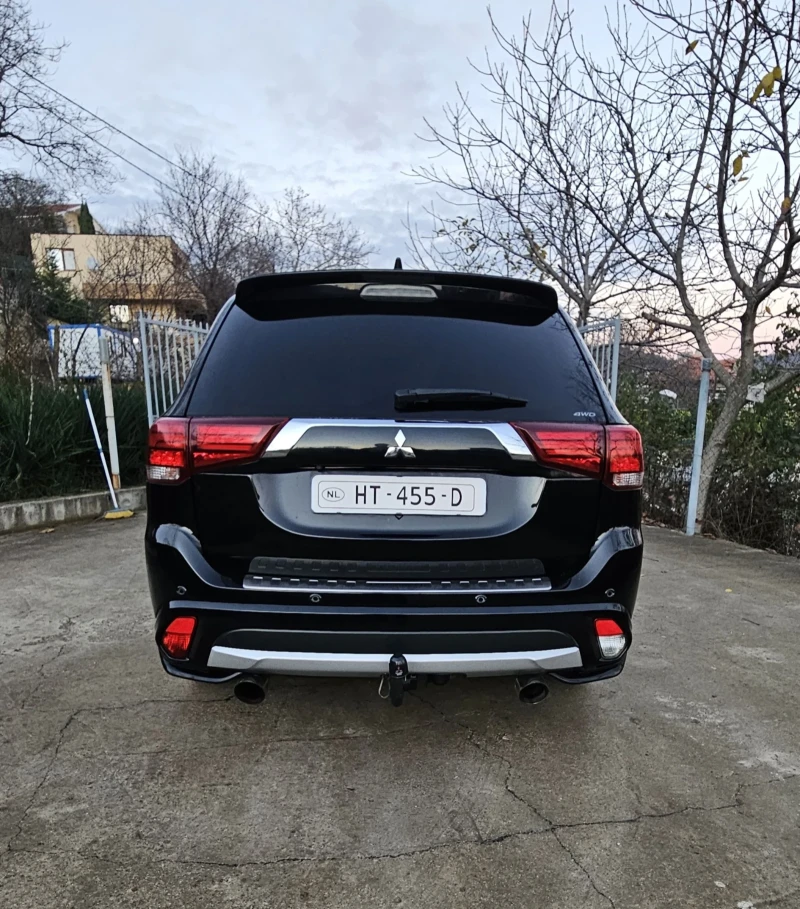 Mitsubishi Outlander Plug-in Hybrid 4x4 Full Extri , снимка 5 - Автомобили и джипове - 52769713