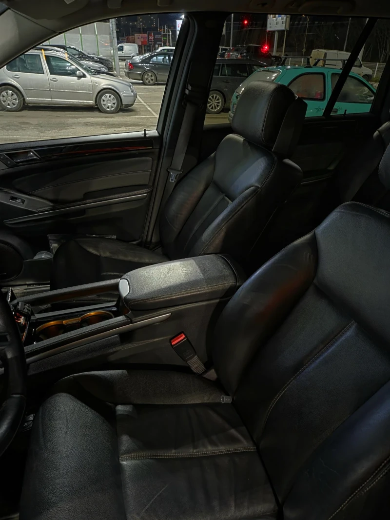 Mercedes-Benz GL 550, снимка 6 - Автомобили и джипове - 53159863