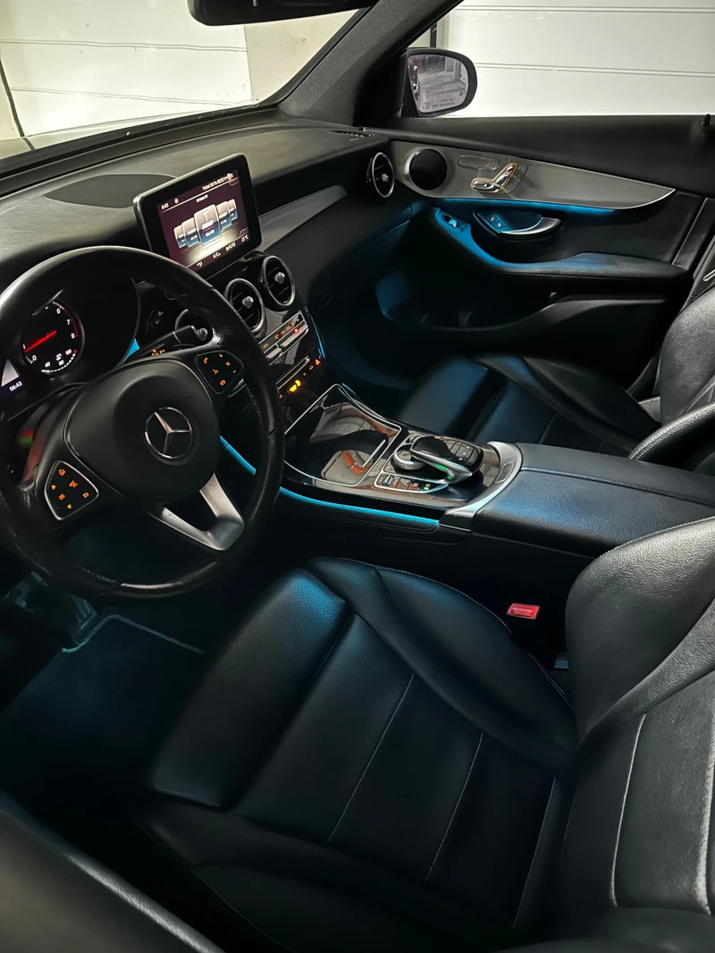 Mercedes-Benz GLC 300 4 MATIC AMG PAC 9G TRONIC, снимка 14 - Автомобили и джипове - 53214325