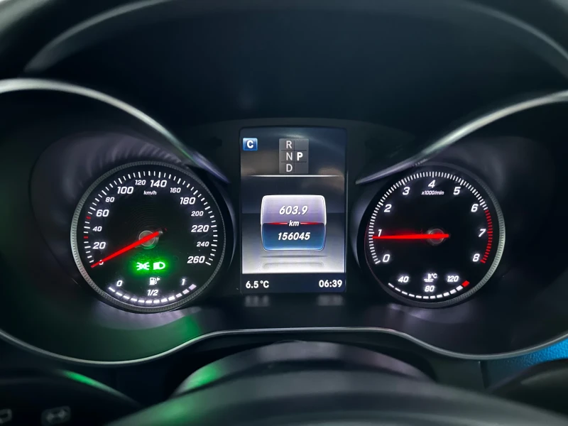 Mercedes-Benz GLC 300 4 MATIC AMG PAC 9G TRONIC, снимка 9 - Автомобили и джипове - 53214325