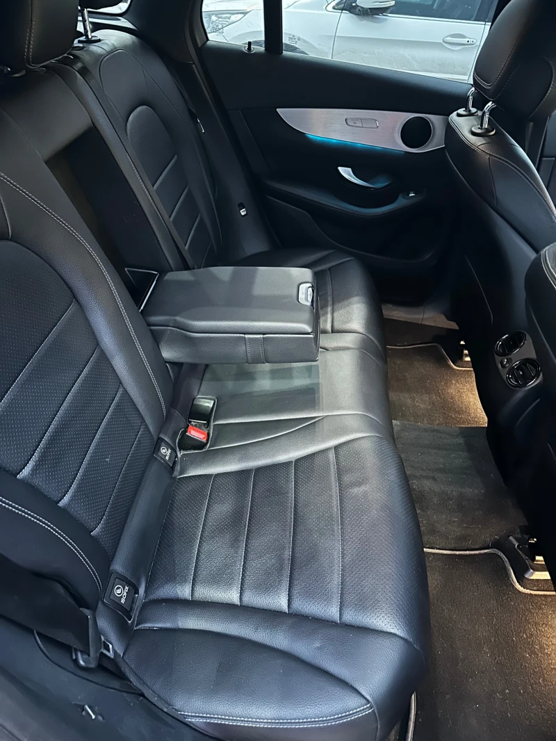 Mercedes-Benz GLC 300 4 MATIC AMG PAC 9G TRONIC, снимка 16 - Автомобили и джипове - 53214325