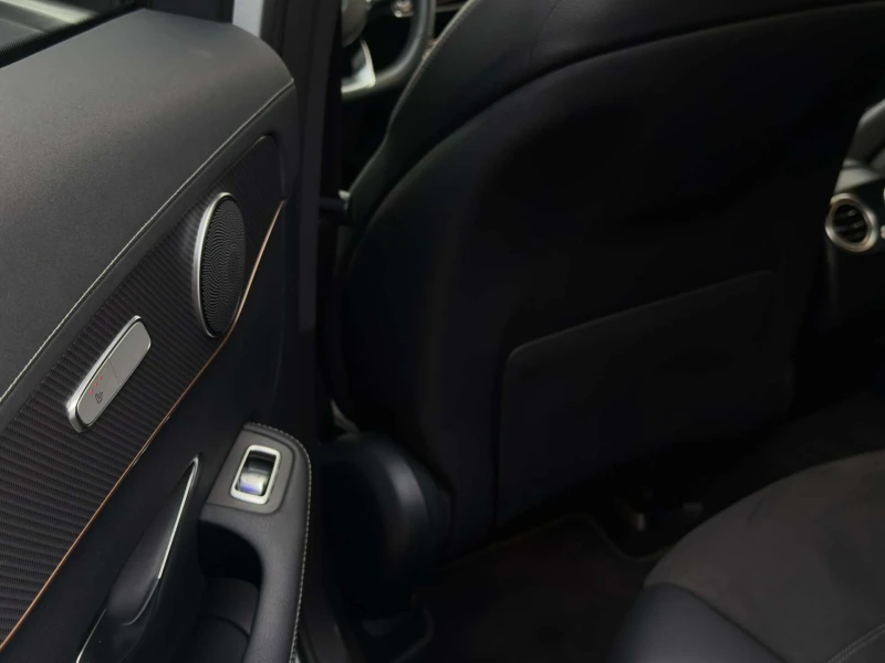 Mercedes-Benz EQC 400 AMG/4M/85kWh/Side Assist/Virtual/Ambient/Камер, снимка 12 - Автомобили и джипове - 53472224