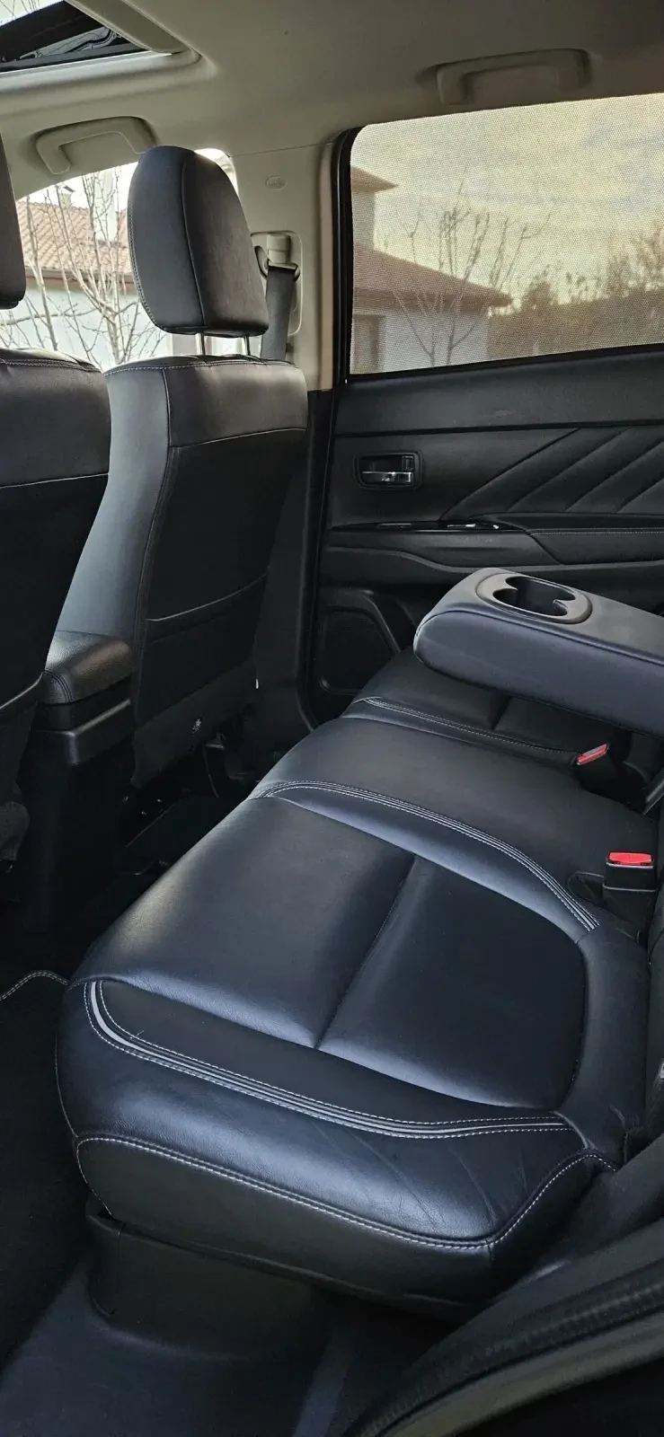 Mitsubishi Outlander Plug-in Hybrid 4x4 Full Extri , снимка 11 - Автомобили и джипове - 52769713