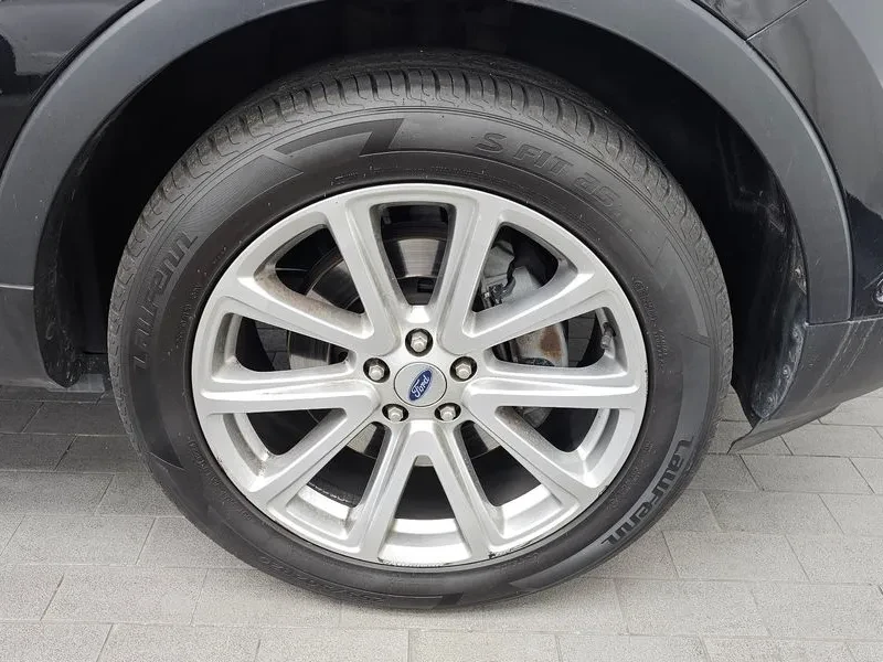 Ford Explorer 2.3 AWD, снимка 5 - Автомобили и джипове - 54351550