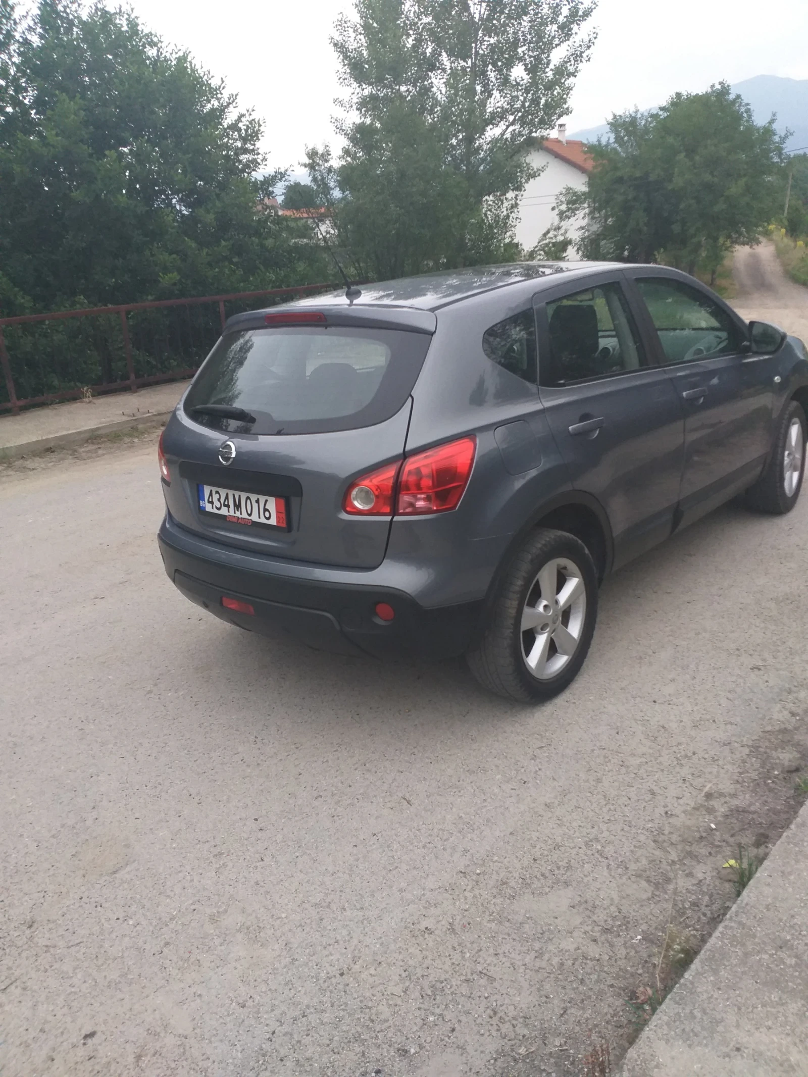 Nissan Qashqai Бензин газ 1.6 114 коня панорамен таван - изображение 2