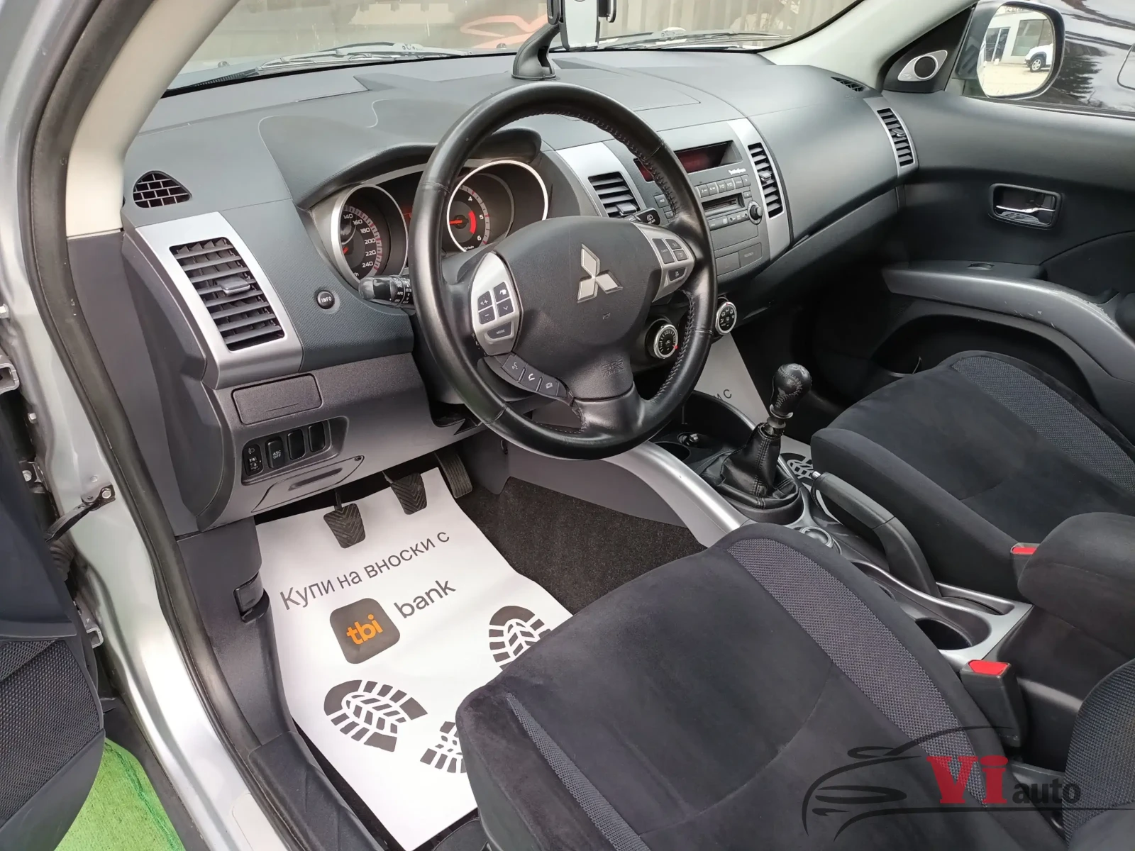 Mitsubishi Outlander 2.0DI-D/4x4/7 места/6sk, снимка 16 - Автомобили и джипове - 52533345