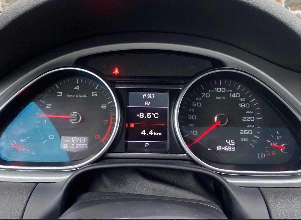 Audi Q7 * 3.0T Technik * ПАНОРАМА * ПОДГРЕВ * , снимка 8 - Автомобили и джипове - 53847021