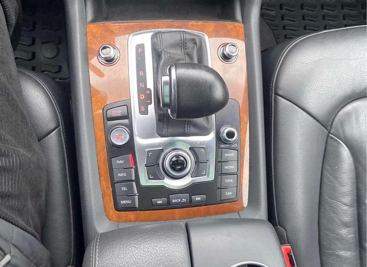 Audi Q7 * 3.0T Technik * ПАНОРАМА * ПОДГРЕВ * , снимка 9 - Автомобили и джипове - 53847021