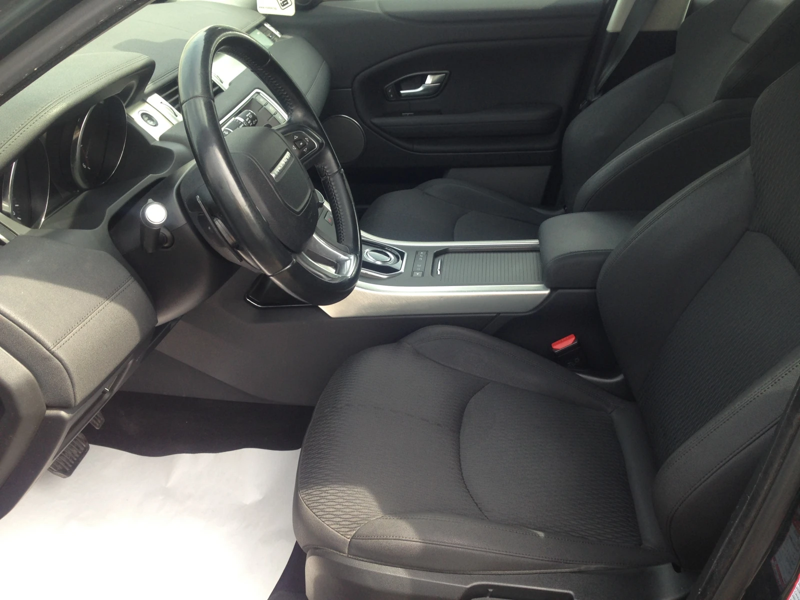 Land Rover Evoque FACELIFT 4x4 2.0D/150 EURO6B НОВ ВНОС , снимка 12 - Автомобили и джипове - 54608359