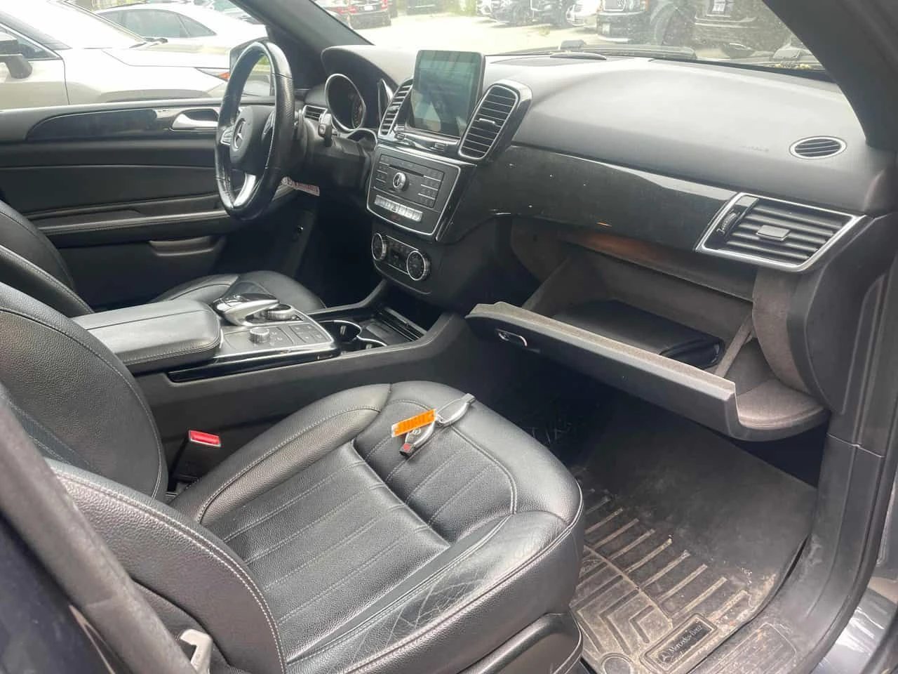 Mercedes-Benz GLE 350 d * DISTRONIC* 360* HARMAN/KARDON* , снимка 12 - Автомобили и джипове - 54795856