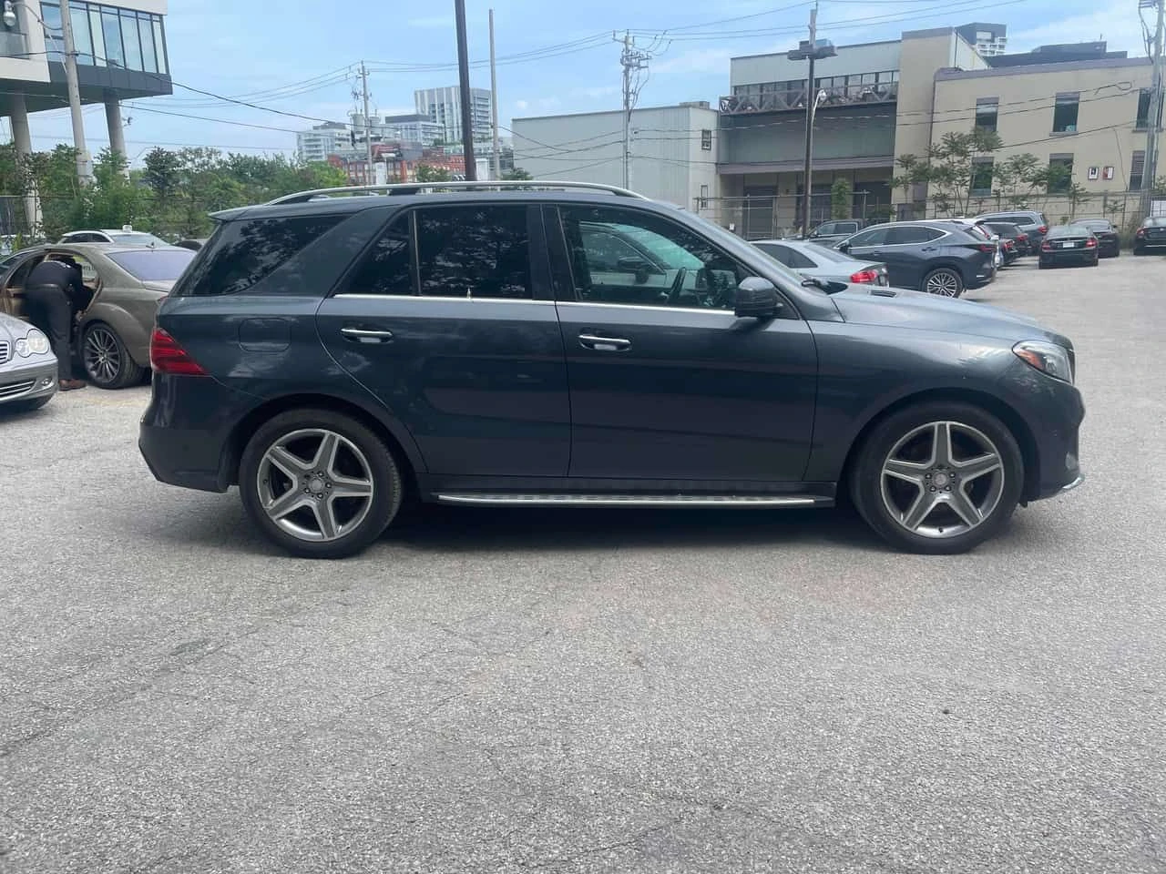 Mercedes-Benz GLE 350 d * DISTRONIC* 360* HARMAN/KARDON* , снимка 3 - Автомобили и джипове - 54795856