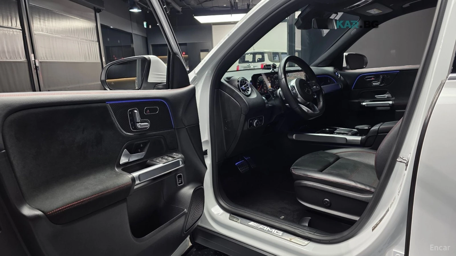 Mercedes-Benz GLB 35AMG 4Matic* КОЖА* НАВИ* КАМЕРА, снимка 10 - Автомобили и джипове - 55119539