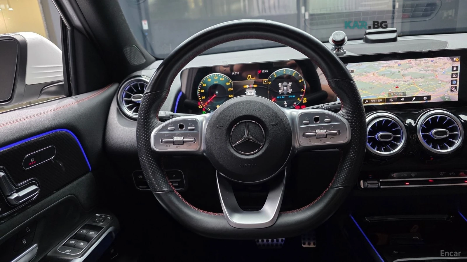 Mercedes-Benz GLB 35AMG 4Matic* КОЖА* НАВИ* КАМЕРА, снимка 13 - Автомобили и джипове - 55119539