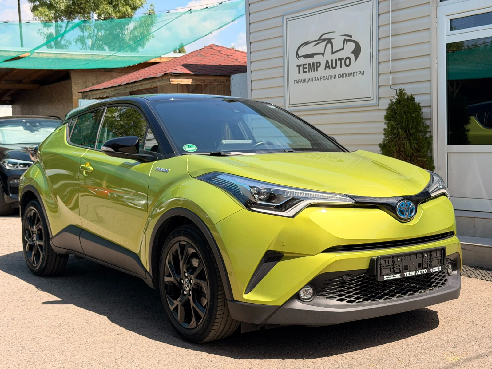 Toyota C-HR 1.8* СЪС СЕРВИЗНА КНИЖКА С ПЪЛНА ИСТОРИЯ В TOYOTA, снимка 3 - Автомобили и джипове - 55835610