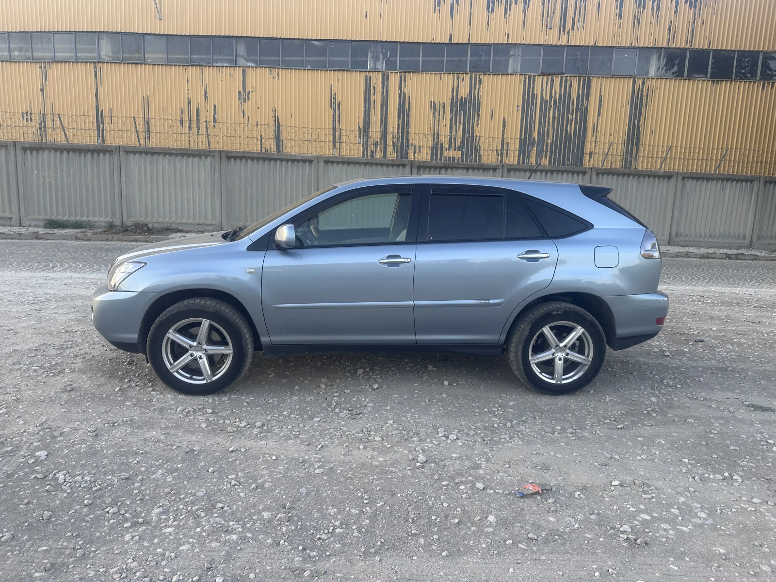 Lexus RX 400h 3.3 AWD LPG, снимка 2 - Автомобили и джипове - 55964379
