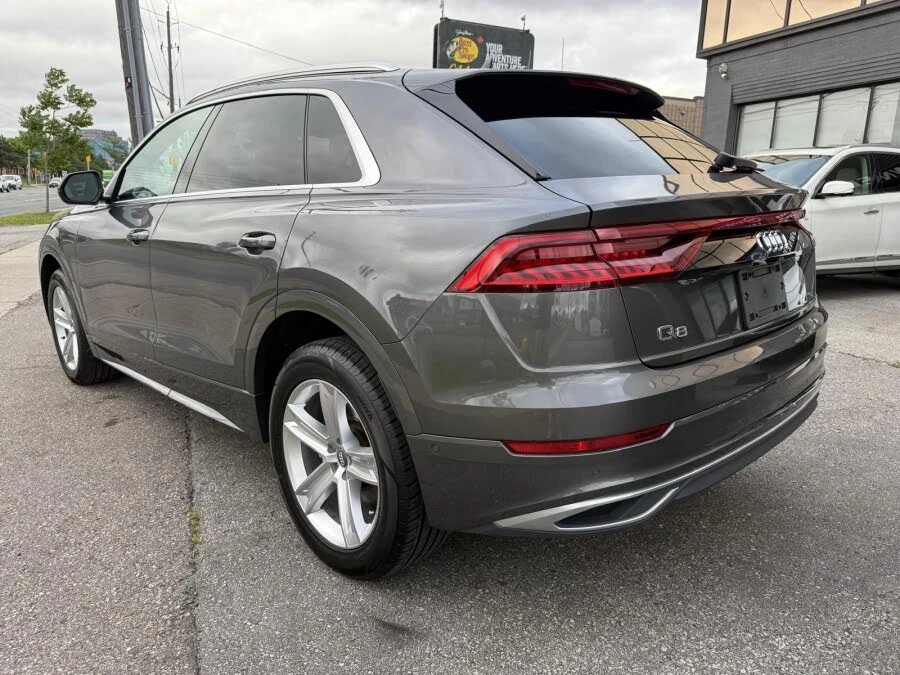 Audi Q8 Progressiv 55 TFSI * DIS * 360 * ОБДУХ * B&O * ПАН, снимка 4 - Автомобили и джипове - 55967747