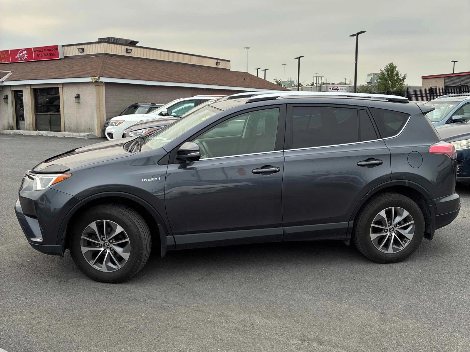 Toyota Rav4 * XLE * АВТОКРЕДИТ БЕЗ ПЪРВОНАЧАЛНА ВНОСКА* , снимка 2 - Автомобили и джипове - 56128293