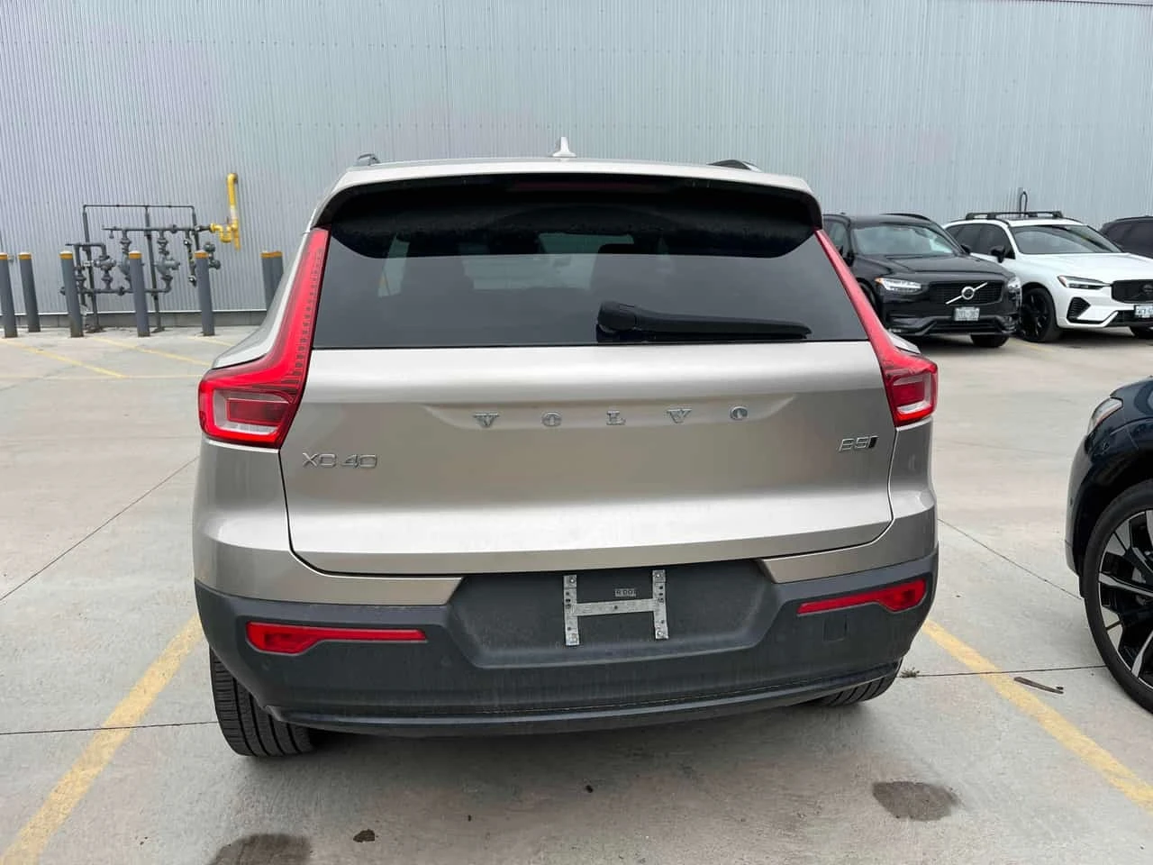 Volvo XC40 Plus Dark Theme / CARFAX / �� ����������������  | Mobile.bg � ����������� 5