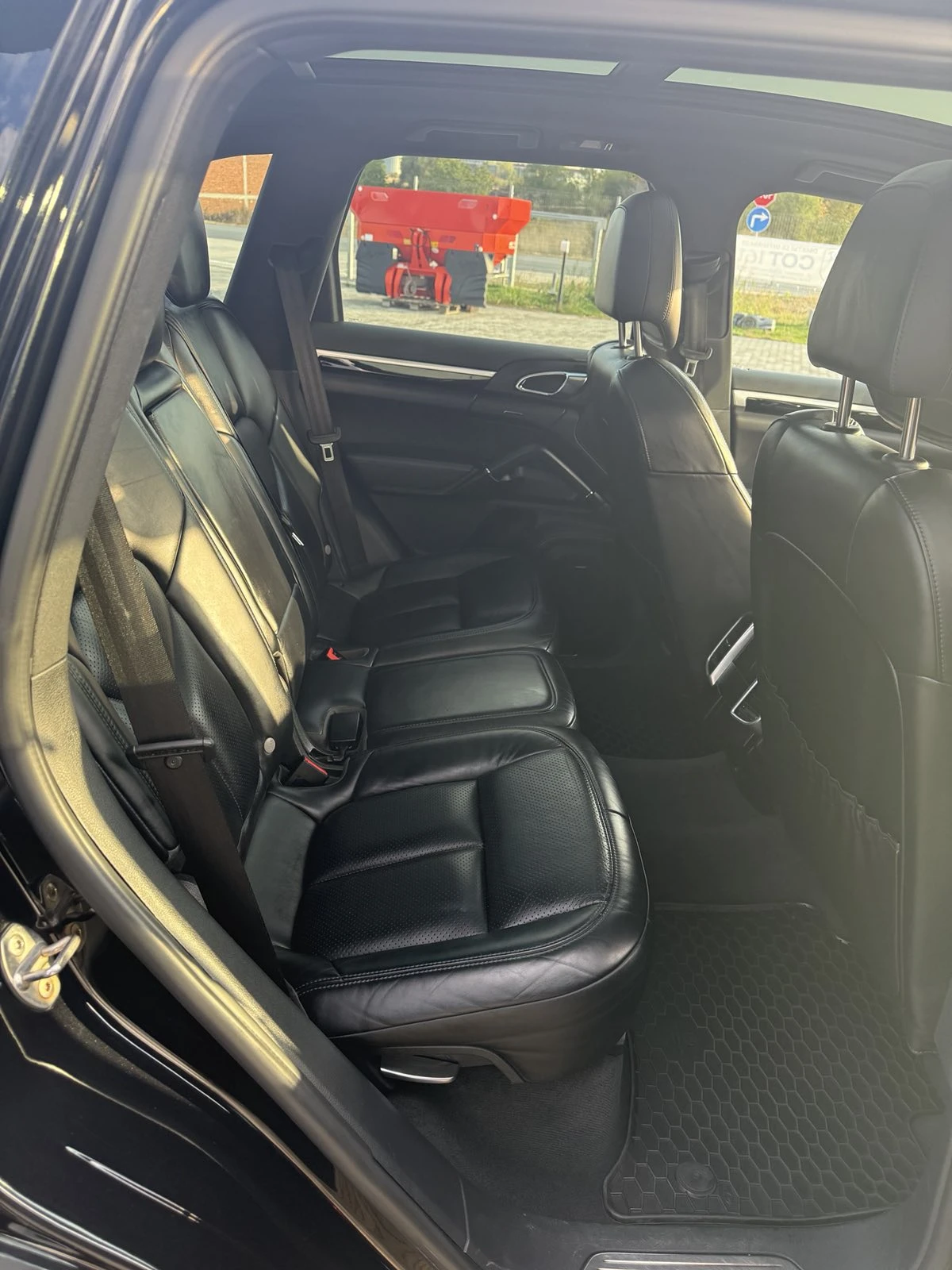 Porsche Cayenne 3.0TDi, снимка 8 - Автомобили и джипове - 56623638