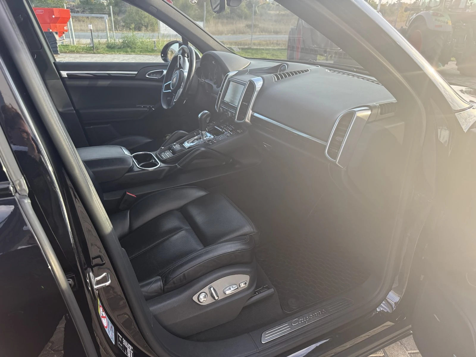 Porsche Cayenne 3.0TDi, снимка 7 - Автомобили и джипове - 56623638