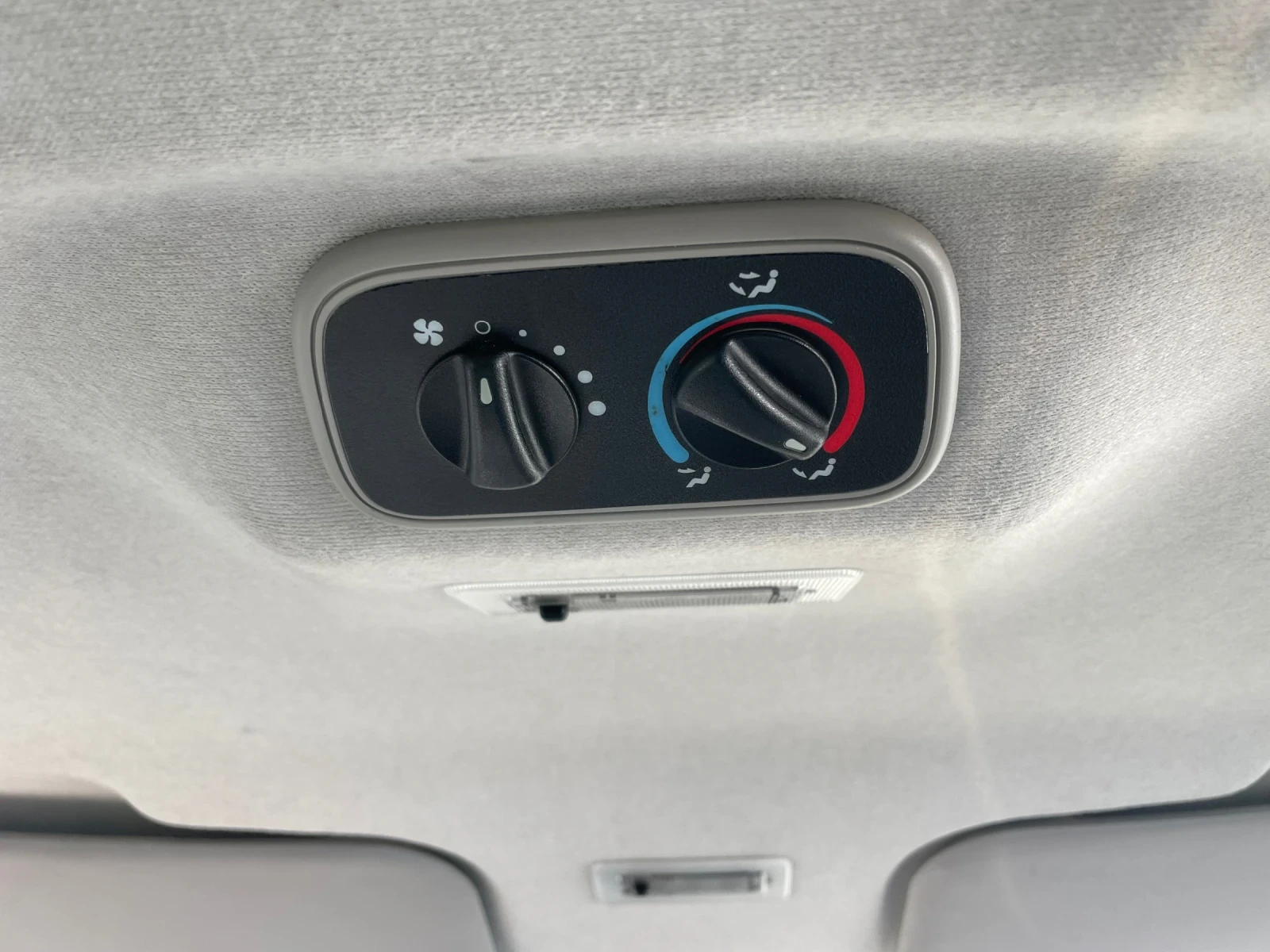 Ford Transit 2.2 CDTi /MAXI/ 2 x КЛИМА//TEMPOMAT, снимка 9 - Бусове и автобуси - 53821304