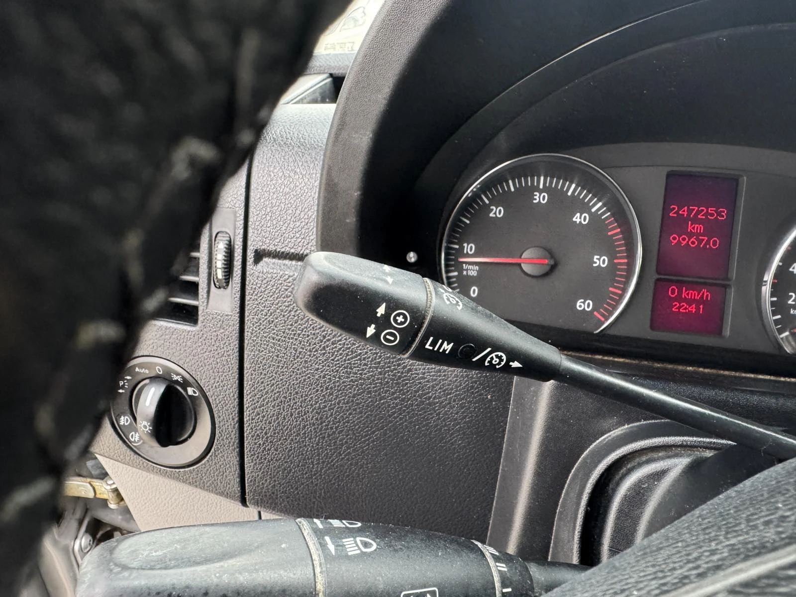 VW Crafter 2.5tTDI, KLIMA, ПЪЛНА СЕРВИЗНА ИСТОРИЯ!!!, снимка 17 - Бусове и автобуси - 54870316