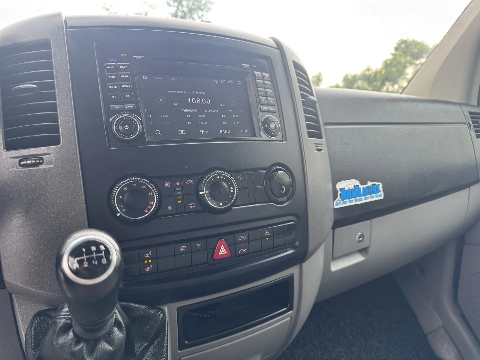 VW Crafter 2.5tTDI, KLIMA, ПЪЛНА СЕРВИЗНА ИСТОРИЯ!!!, снимка 10 - Бусове и автобуси - 54870316