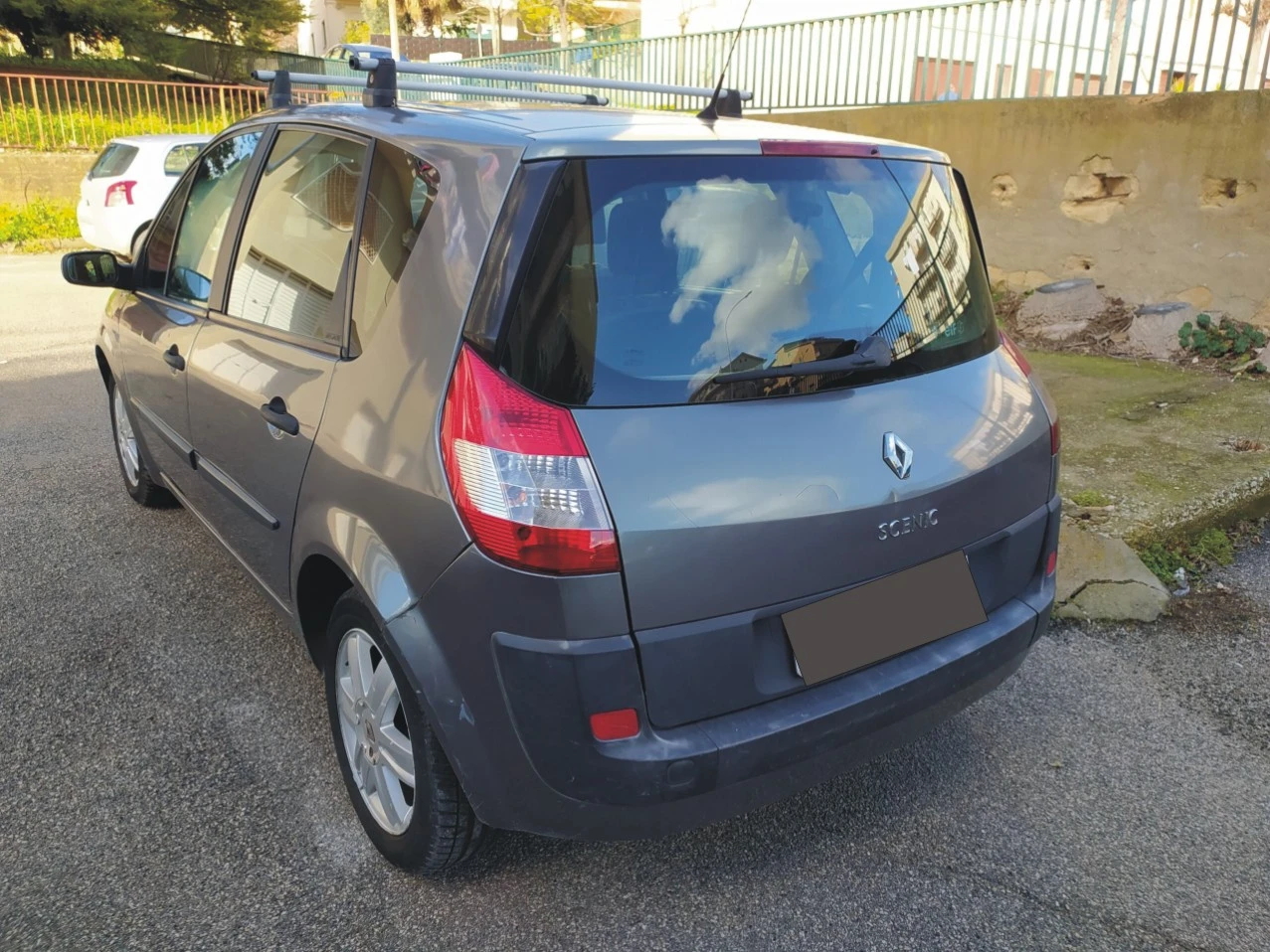     2004-2009. Renault Scenic Grand II,  1600, 16V, 33kW, 123k | Mobile.bg   2