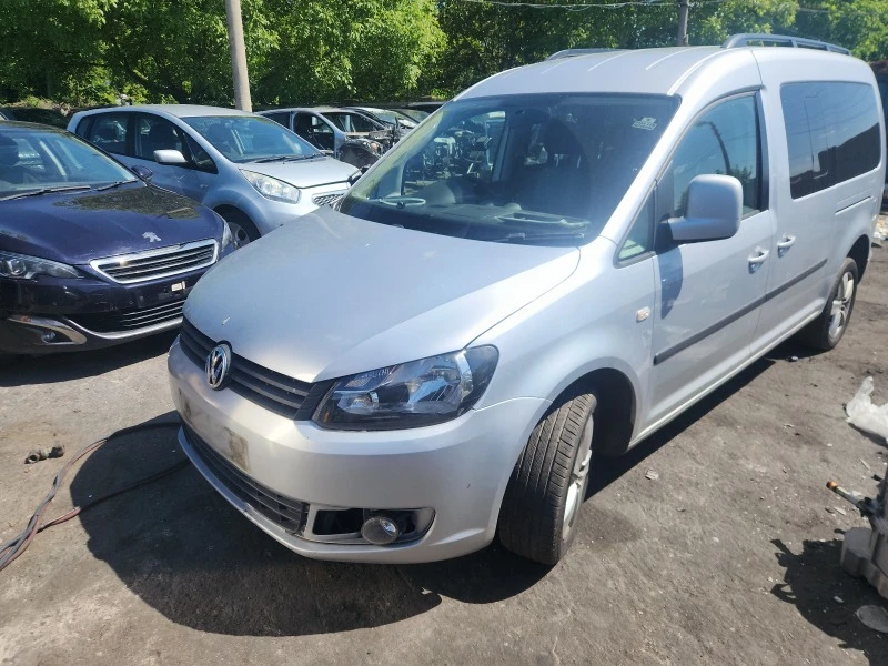 VW Caddy 1.6tdi, снимка 2 - Автомобили и джипове - 45492355