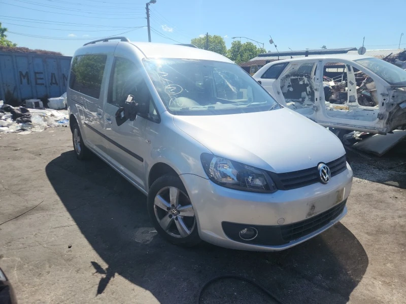 VW Caddy 1.6tdi, снимка 3 - Автомобили и джипове - 45492355