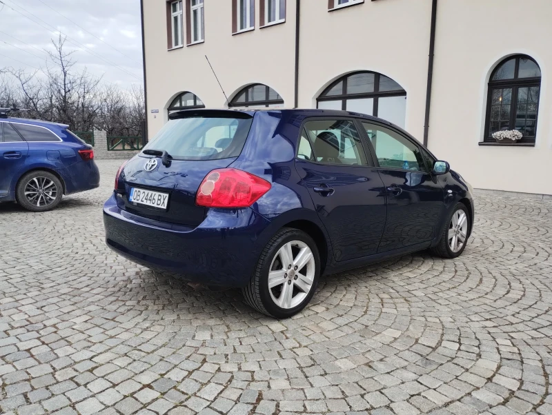 Toyota Auris 2.2 DCAT 177hp 153 000 km, снимка 2 - Автомобили и джипове - 48782671