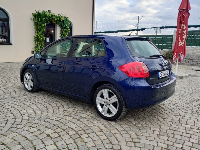 Toyota Auris 2.2 DCAT 177hp 153 000 km, снимка 3 - Автомобили и джипове - 48782671