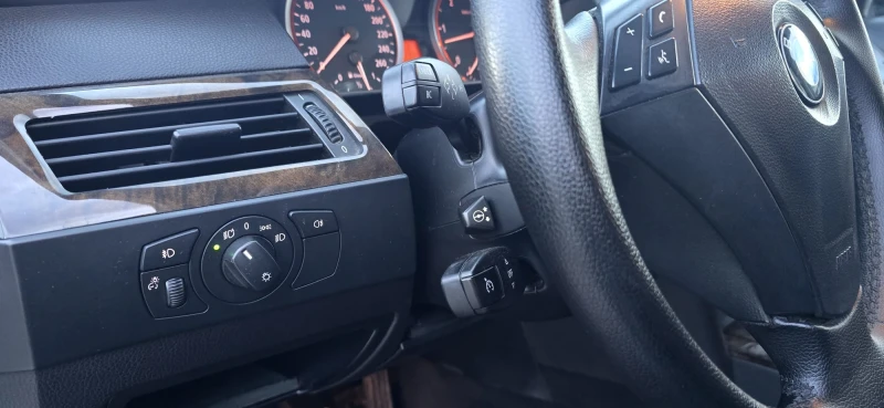 BMW 530 E61, снимка 11 - Автомобили и джипове - 52596331