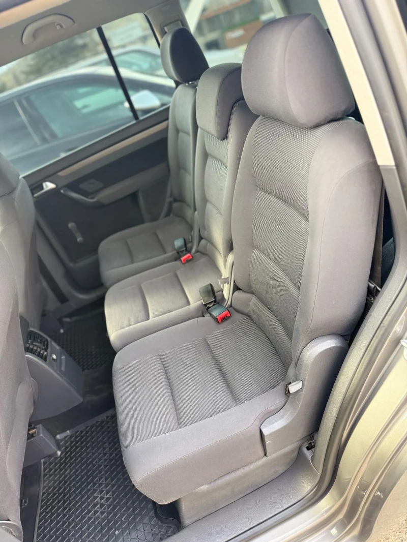 VW Touran 1.4TSI  140hp, снимка 9 - Автомобили и джипове - 52662330