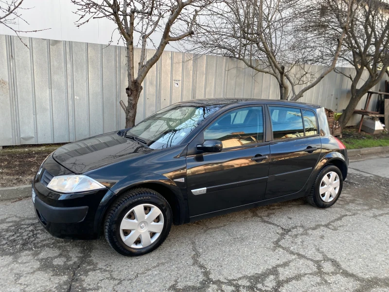 Renault Megane 1.5 DCi, снимка 8 - Автомобили и джипове - 53097942