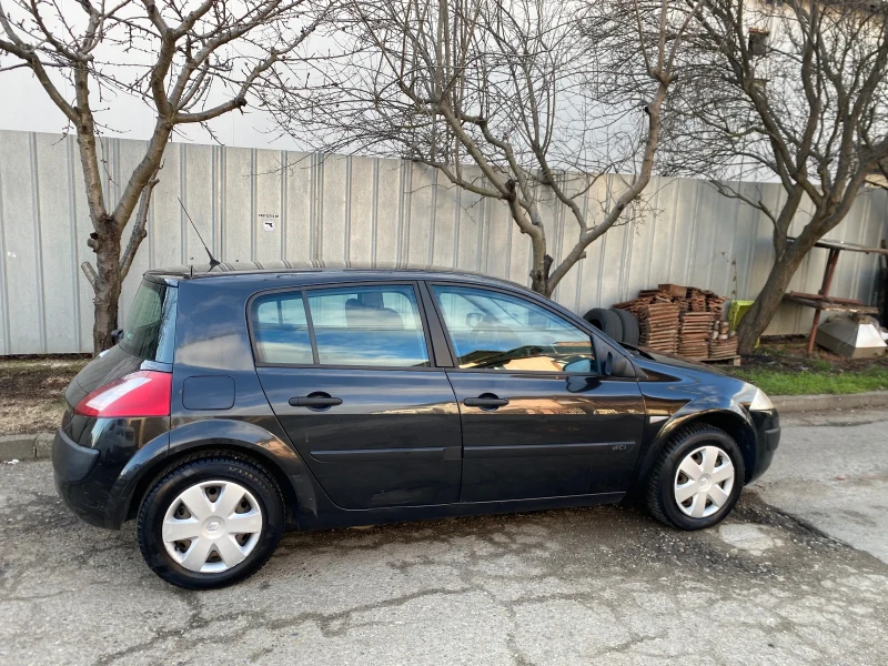 Renault Megane 1.5 DCi, снимка 3 - Автомобили и джипове - 53097942