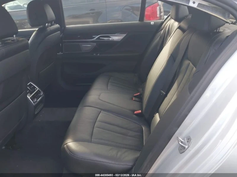 BMW 740, снимка 8 - Автомобили и джипове - 53585232