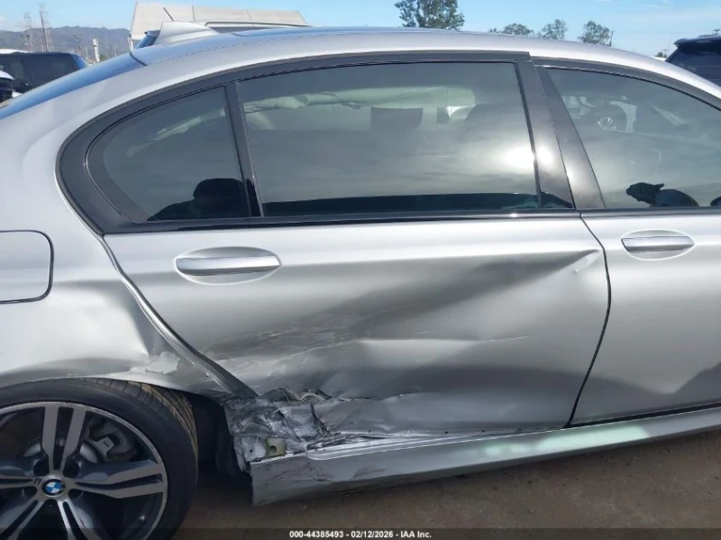 BMW 740, снимка 6 - Автомобили и джипове - 53585232