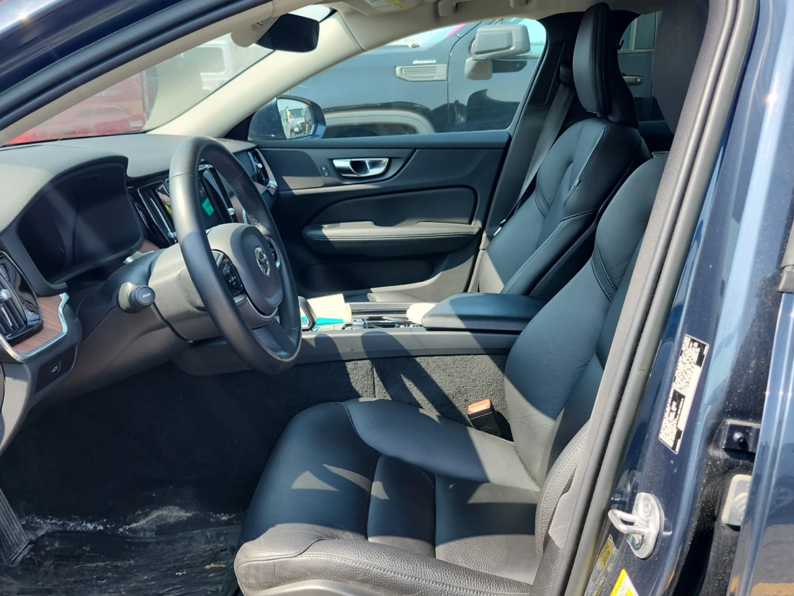 Volvo V60 Cross Country * CORE* * АвтоКредит*  - изображение 7