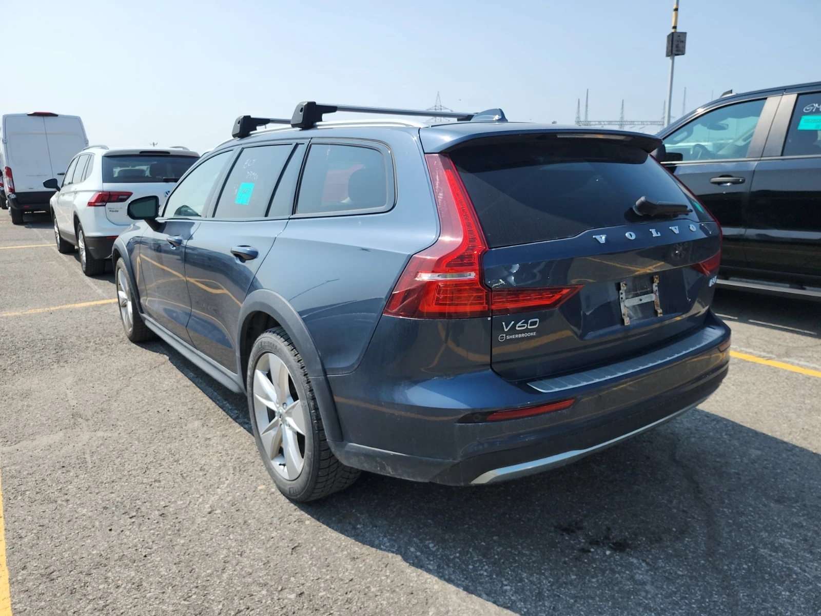 Volvo V60 Cross Country * CORE* * АвтоКредит*  - изображение 4