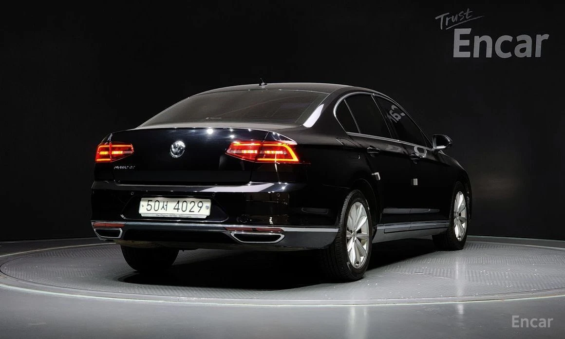 VW Passat  - изображение 2