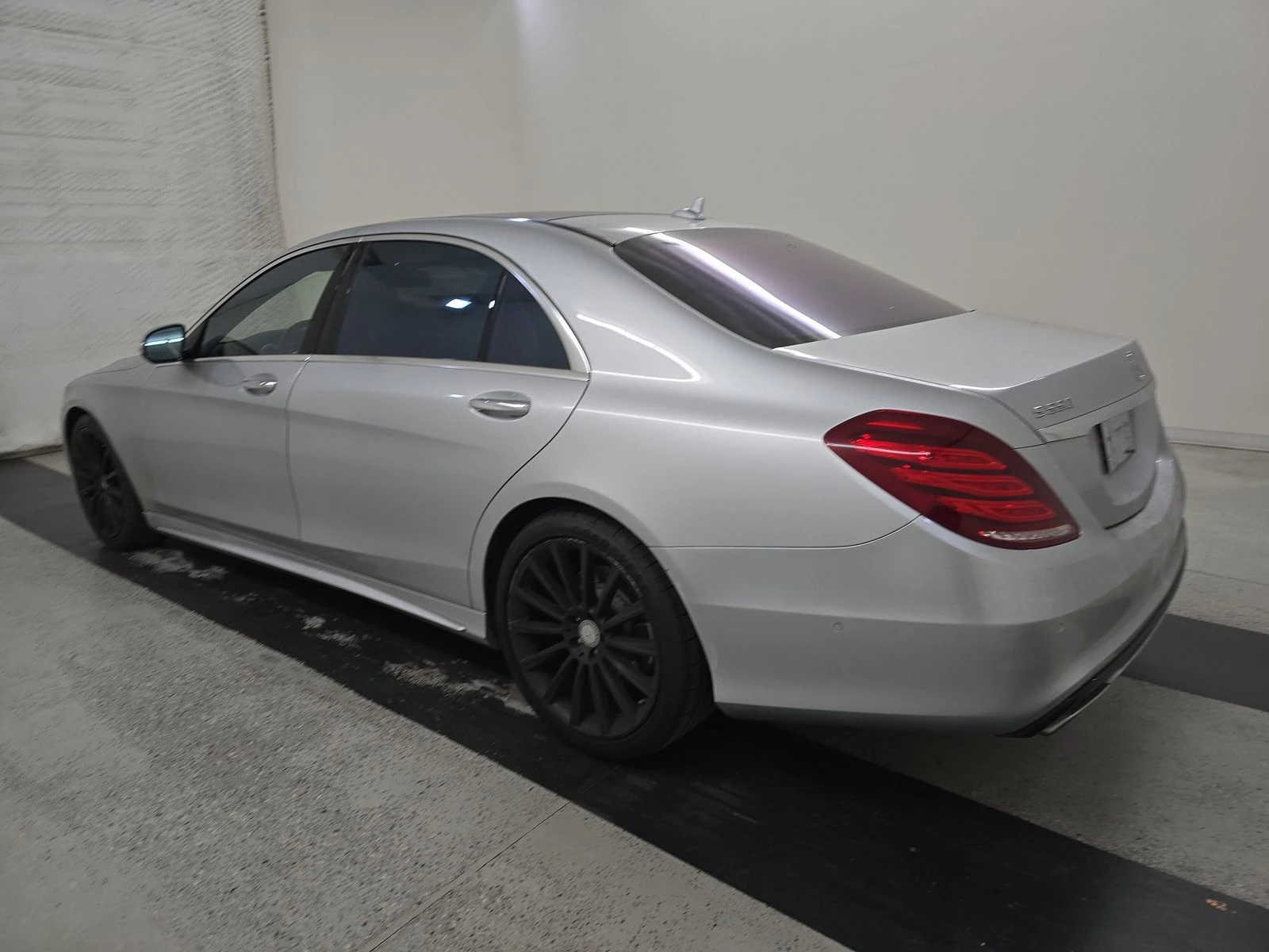 Mercedes-Benz S 500 AMG* PACK* ДИСТРОНИК* ОБДУХВАНЕ* МАСАЖ* КАМЕРА*  - изображение 4