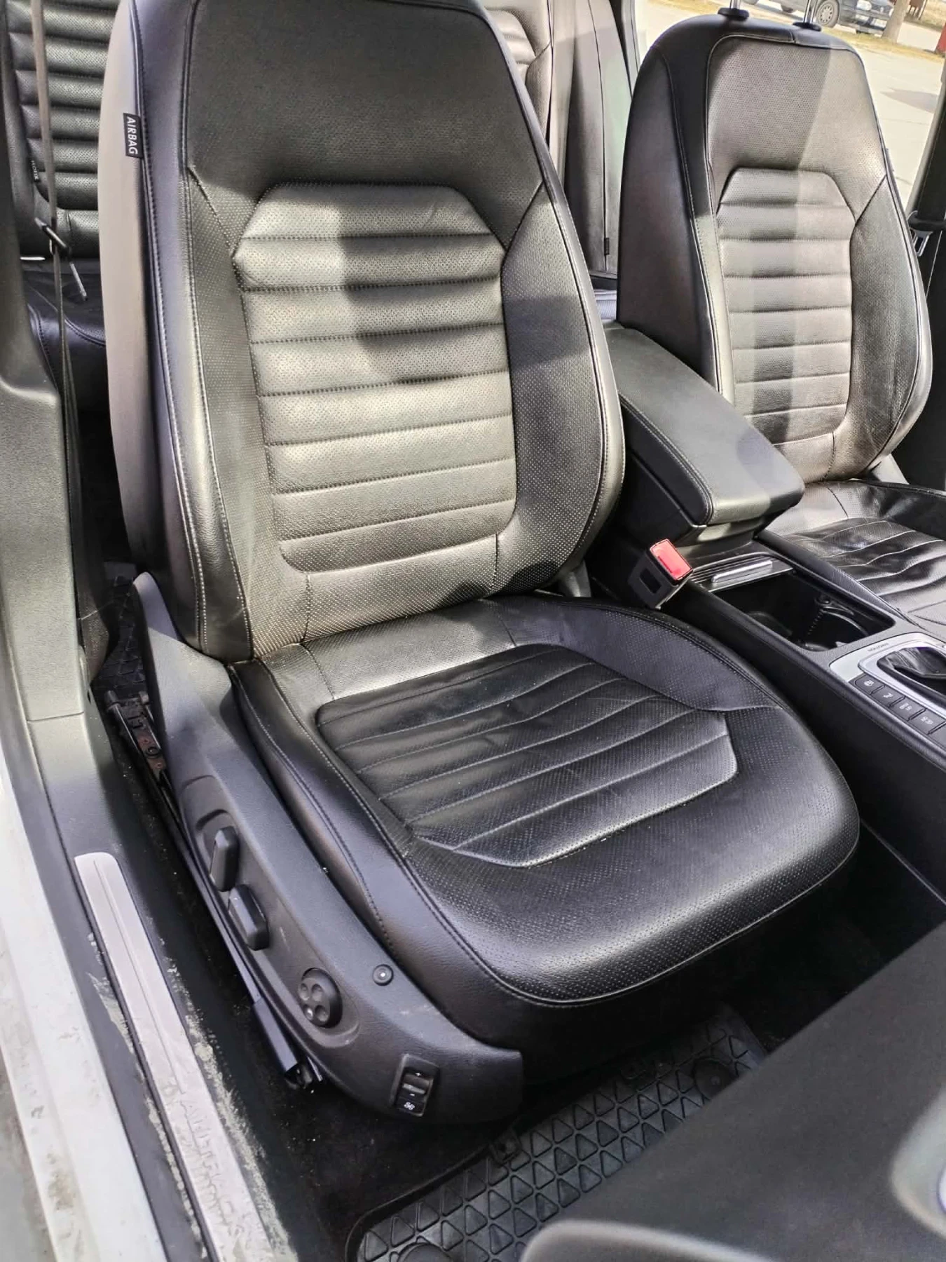 VW Passat 2.0 TDI DSG, снимка 17 - Автомобили и джипове - 53785608