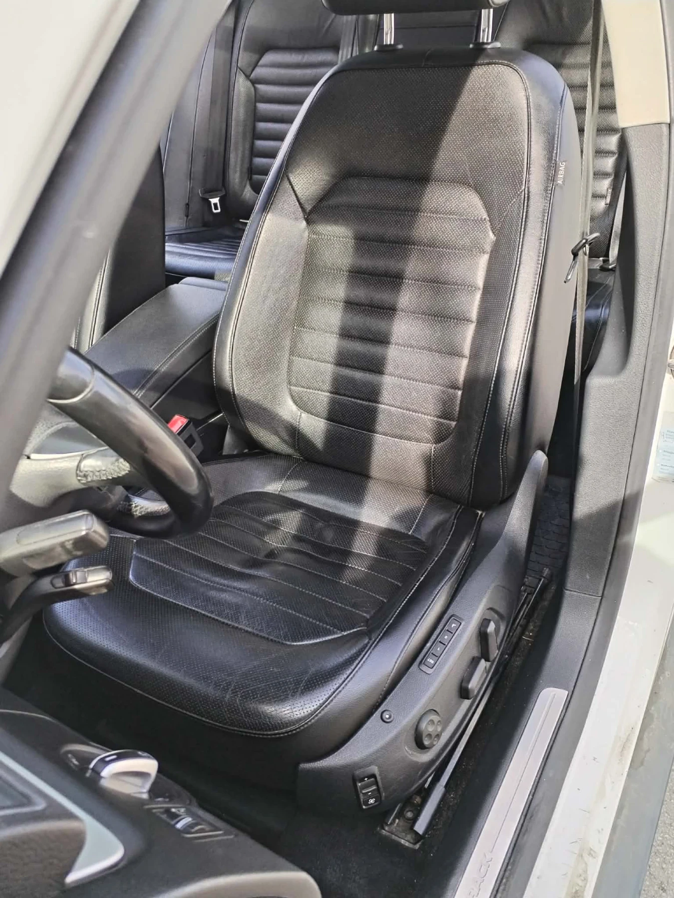 VW Passat 2.0 TDI DSG, снимка 15 - Автомобили и джипове - 53785608