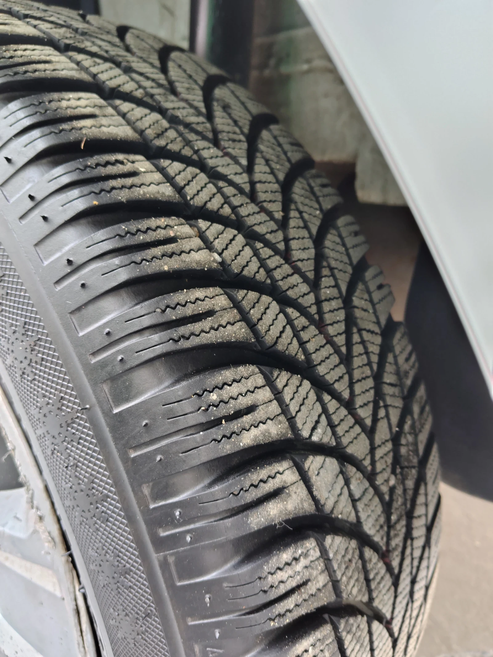 Dacia Logan MCV, снимка 13 - Автомобили и джипове - 54257799