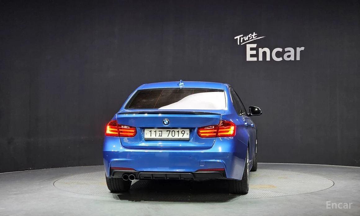 BMW 320, снимка 4 - Автомобили и джипове - 54284579