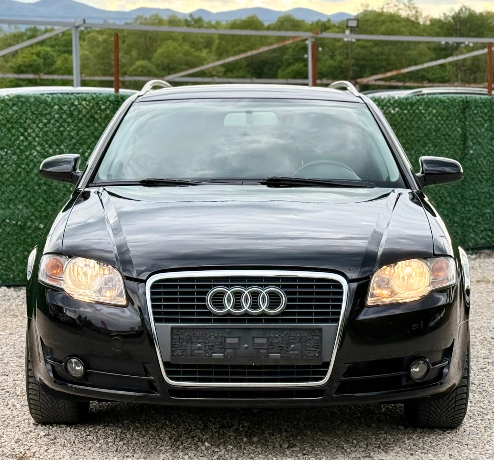 Audi A4 1.9TDi NAVI, снимка 2 - Автомобили и джипове - 54404844